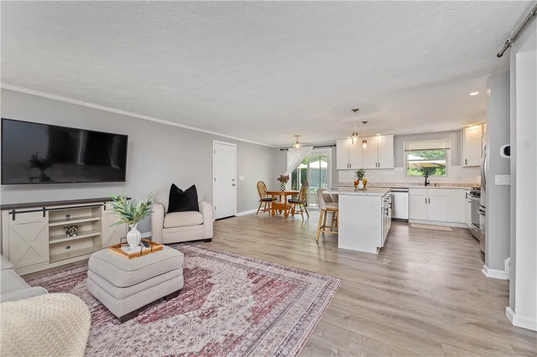 31 Justinshire Drive, Henrietta, New York 14467, Henrietta, New York 14467, 3 Bedrooms Bedrooms, 7 Rooms Rooms,1 BathroomBathrooms,Residential,Closed,31 Justinshire Drive, Henrietta, New York 14467,0,R1614933