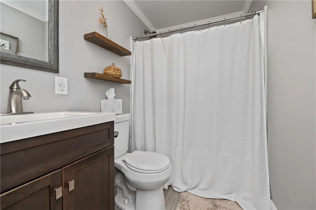 31 Justinshire Drive, Henrietta, New York 14467, Henrietta, New York 14467, 3 Bedrooms Bedrooms, 7 Rooms Rooms,1 BathroomBathrooms,Residential,Closed,31 Justinshire Drive, Henrietta, New York 14467,0,R1614933