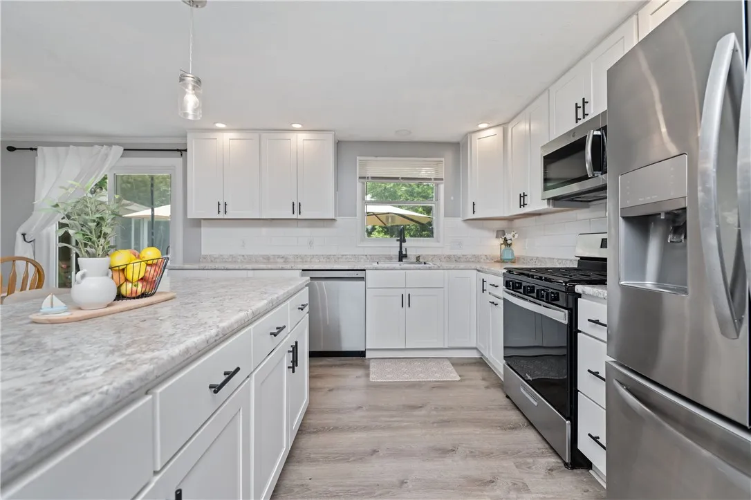 31 Justinshire Drive, Henrietta, New York 14467, Henrietta, New York 14467, 3 Bedrooms Bedrooms, 7 Rooms Rooms,1 BathroomBathrooms,Residential,Closed,31 Justinshire Drive, Henrietta, New York 14467,0,R1614933