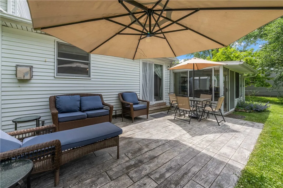 31 Justinshire Drive, Henrietta, New York 14467, Henrietta, New York 14467, 3 Bedrooms Bedrooms, 7 Rooms Rooms,1 BathroomBathrooms,Residential,Closed,31 Justinshire Drive, Henrietta, New York 14467,0,R1614933