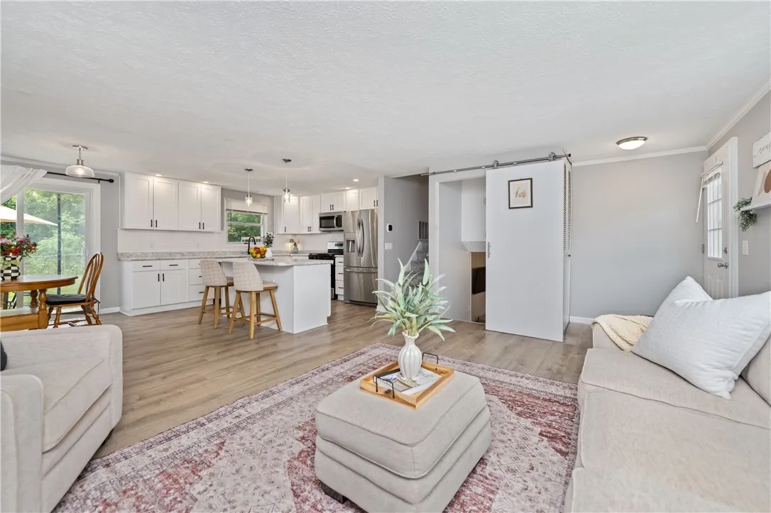 31 Justinshire Drive, Henrietta, New York 14467, Henrietta, New York 14467, 3 Bedrooms Bedrooms, 7 Rooms Rooms,1 BathroomBathrooms,Residential,Closed,31 Justinshire Drive, Henrietta, New York 14467,0,R1614933