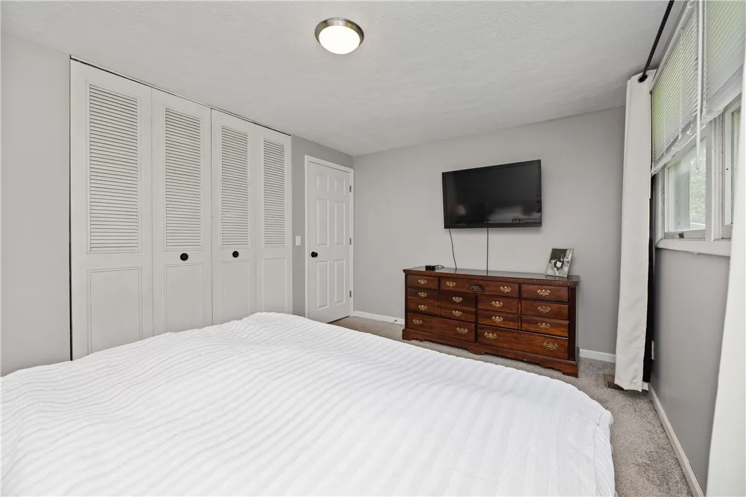 31 Justinshire Drive, Henrietta, New York 14467, Henrietta, New York 14467, 3 Bedrooms Bedrooms, 7 Rooms Rooms,1 BathroomBathrooms,Residential,Closed,31 Justinshire Drive, Henrietta, New York 14467,0,R1614933