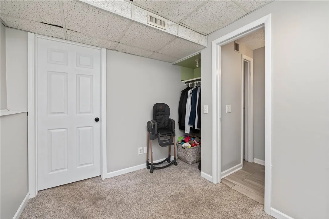 31 Justinshire Drive, Henrietta, New York 14467, Henrietta, New York 14467, 3 Bedrooms Bedrooms, 7 Rooms Rooms,1 BathroomBathrooms,Residential,Closed,31 Justinshire Drive, Henrietta, New York 14467,0,R1614933