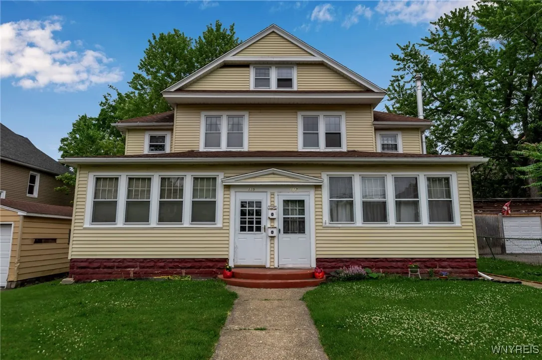 137 Bryant Street, North Tonawanda, New York 14120, North Tonawanda, New York 14120, 6 Bedrooms Bedrooms, ,2 BathroomsBathrooms,Residential,Closed,137 Bryant Street, North Tonawanda, New York 14120,0,B1616602