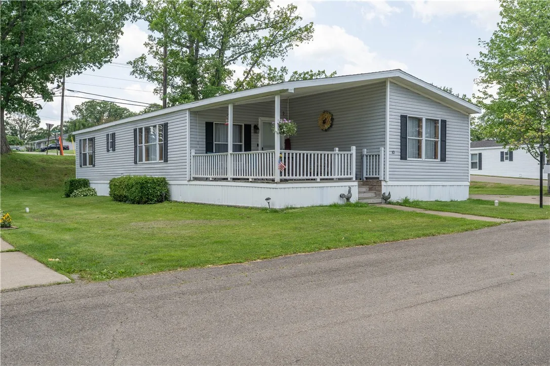 10 Hickory Street, Bath, New York 14810, Bath, New York 14810, 3 Bedrooms Bedrooms, 5 Rooms Rooms,2 BathroomsBathrooms,Residential,For Sale,10 Hickory Street, Bath, New York 14810,0,R1616971