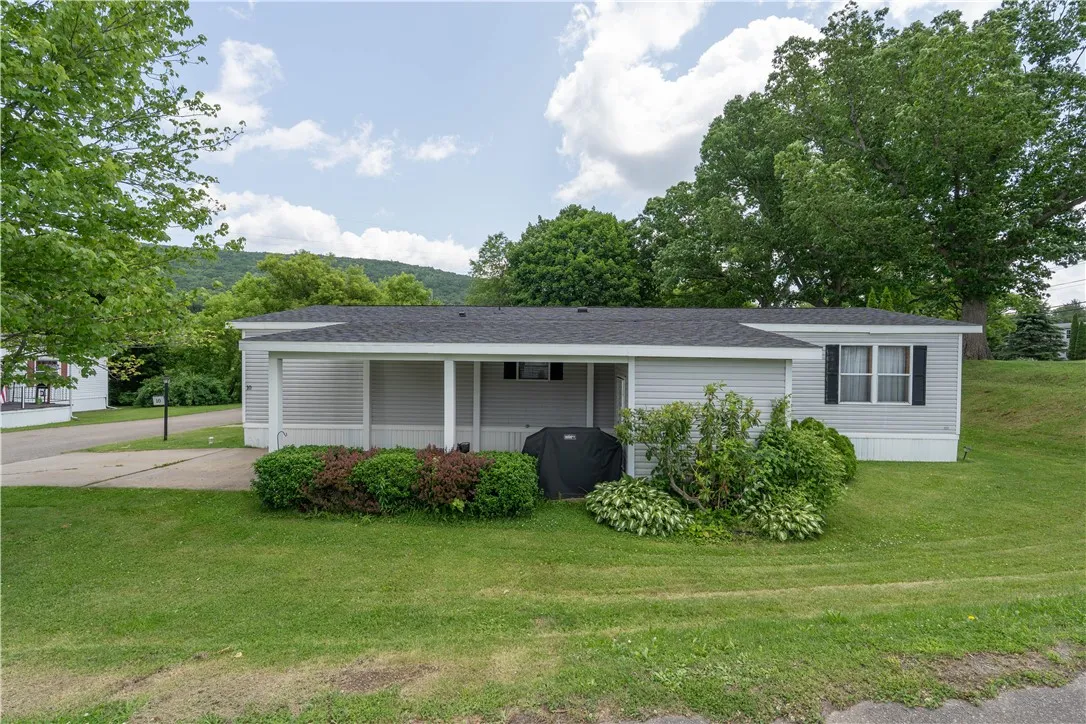 10 Hickory Street, Bath, New York 14810, Bath, New York 14810, 3 Bedrooms Bedrooms, 5 Rooms Rooms,2 BathroomsBathrooms,Residential,For Sale,10 Hickory Street, Bath, New York 14810,0,R1616971