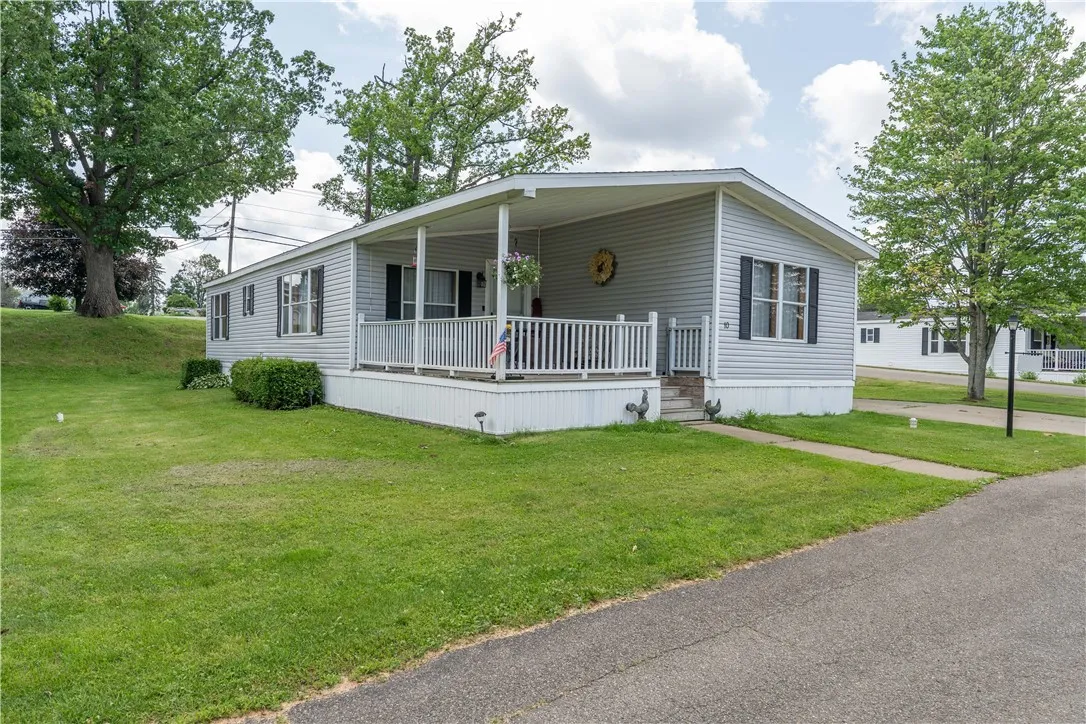 10 Hickory Street, Bath, New York 14810, Bath, New York 14810, 3 Bedrooms Bedrooms, 5 Rooms Rooms,2 BathroomsBathrooms,Residential,For Sale,10 Hickory Street, Bath, New York 14810,0,R1616971