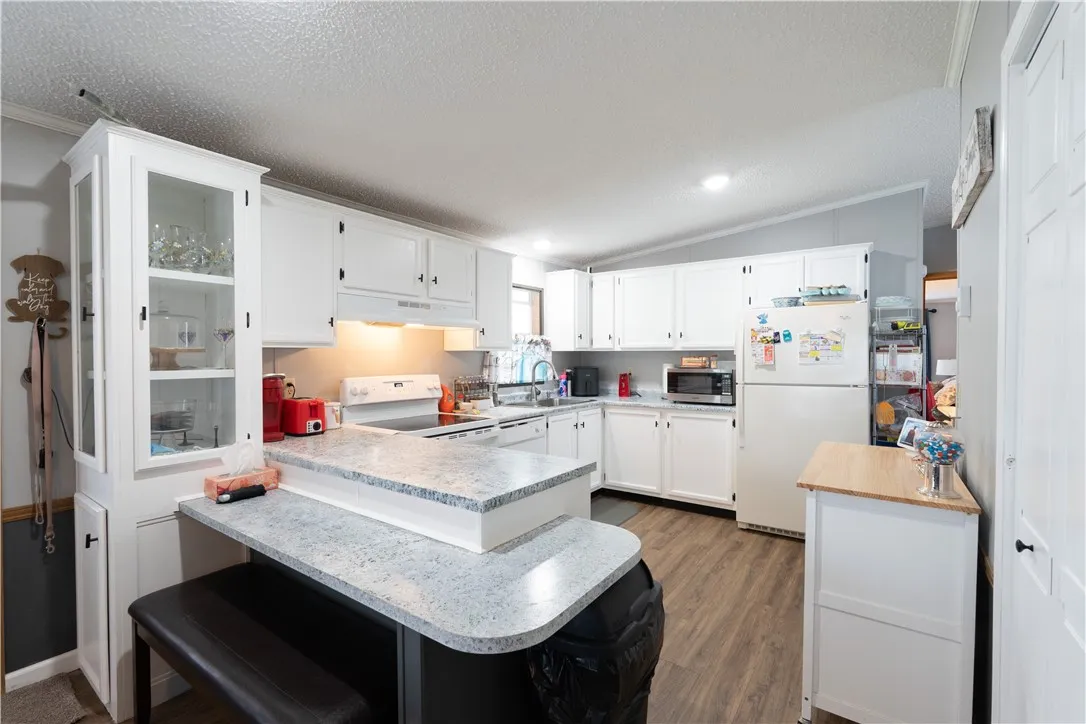 10 Hickory Street, Bath, New York 14810, Bath, New York 14810, 3 Bedrooms Bedrooms, 5 Rooms Rooms,2 BathroomsBathrooms,Residential,For Sale,10 Hickory Street, Bath, New York 14810,0,R1616971