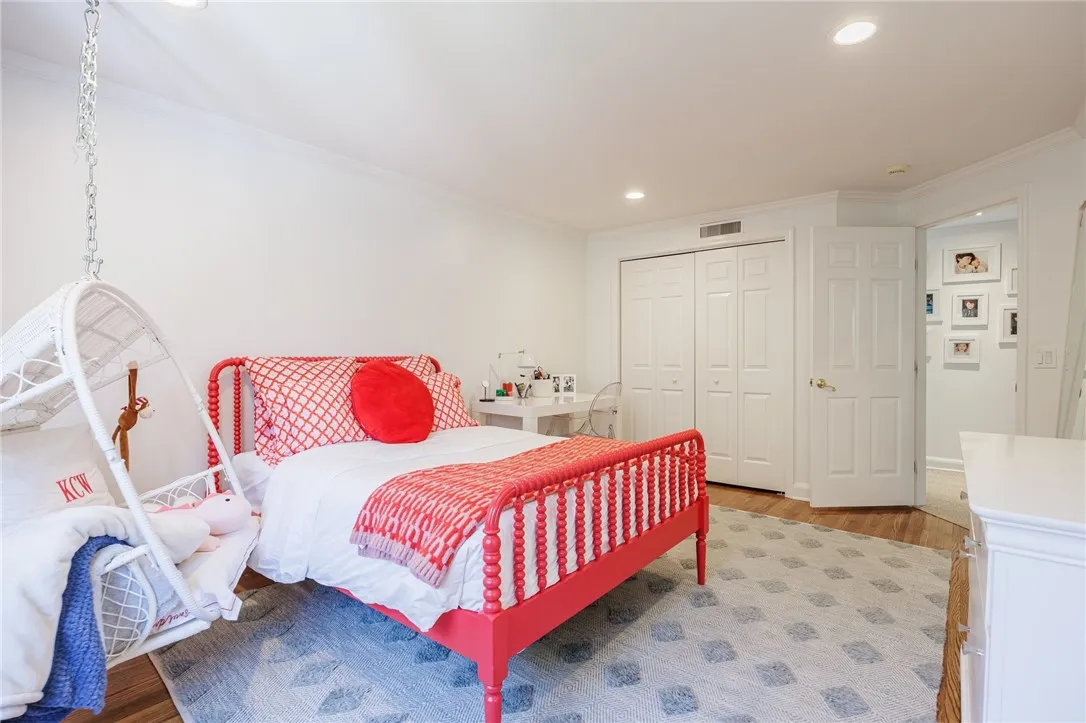 16 Knollwood Drive, Pittsford, New York 14618, Pittsford, New York 14618, 5 Bedrooms Bedrooms, 11 Rooms Rooms,4 BathroomsBathrooms,Residential,Closed,16 Knollwood Drive, Pittsford, New York 14618,0,R1617222