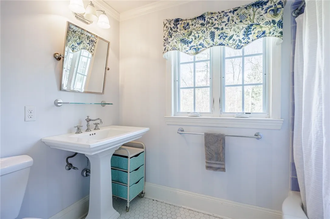 16 Knollwood Drive, Pittsford, New York 14618, Pittsford, New York 14618, 5 Bedrooms Bedrooms, 11 Rooms Rooms,4 BathroomsBathrooms,Residential,Closed,16 Knollwood Drive, Pittsford, New York 14618,0,R1617222