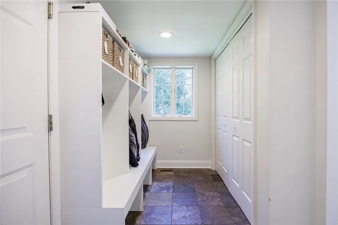 16 Knollwood Drive, Pittsford, New York 14618, Pittsford, New York 14618, 5 Bedrooms Bedrooms, 11 Rooms Rooms,4 BathroomsBathrooms,Residential,Closed,16 Knollwood Drive, Pittsford, New York 14618,0,R1617222