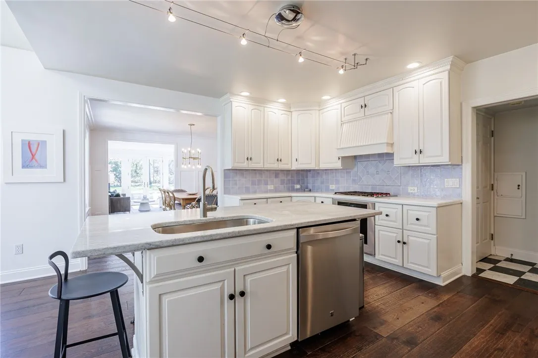 16 Knollwood Drive, Pittsford, New York 14618, Pittsford, New York 14618, 5 Bedrooms Bedrooms, 11 Rooms Rooms,4 BathroomsBathrooms,Residential,Closed,16 Knollwood Drive, Pittsford, New York 14618,0,R1617222