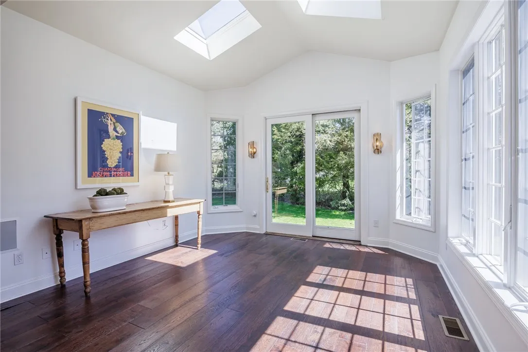 16 Knollwood Drive, Pittsford, New York 14618, Pittsford, New York 14618, 5 Bedrooms Bedrooms, 11 Rooms Rooms,4 BathroomsBathrooms,Residential,Closed,16 Knollwood Drive, Pittsford, New York 14618,0,R1617222