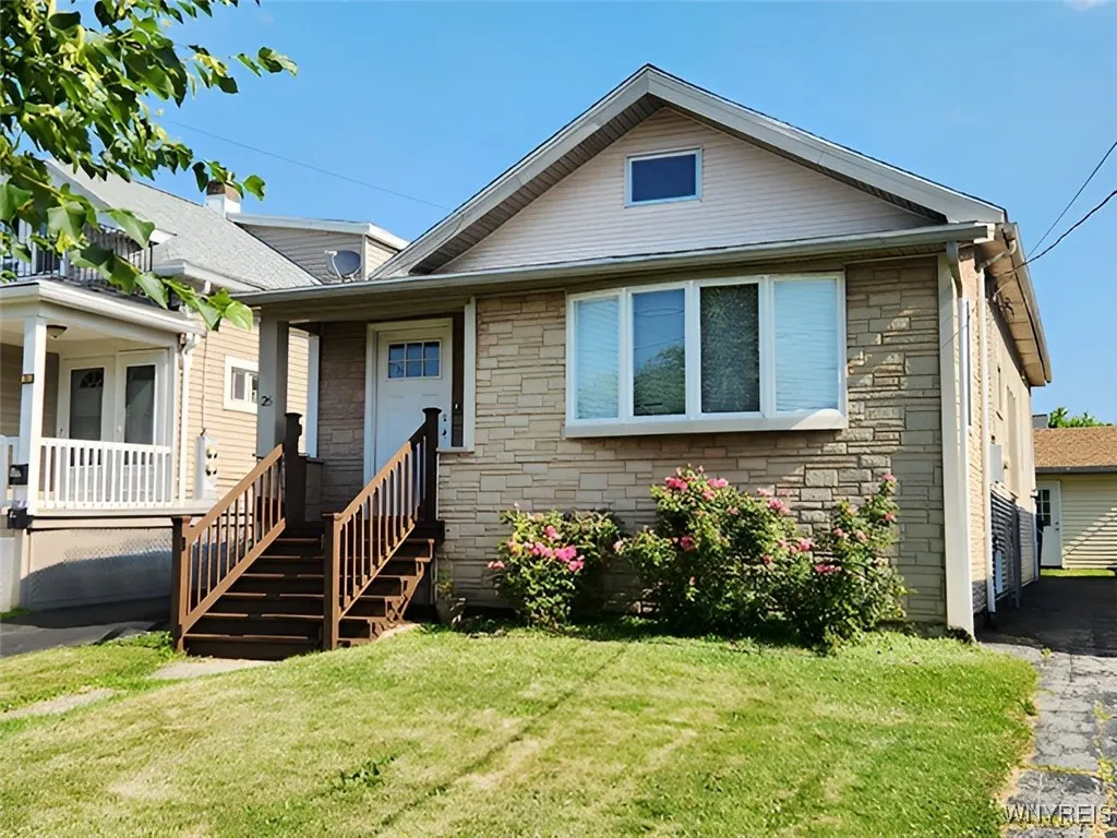 26 Cushing Place, Buffalo, New York 14220, Buffalo, New York 14220, 2 Bedrooms Bedrooms, 6 Rooms Rooms,1 BathroomBathrooms,Residential,Closed,26 Cushing Place, Buffalo, New York 14220,0,B1617368