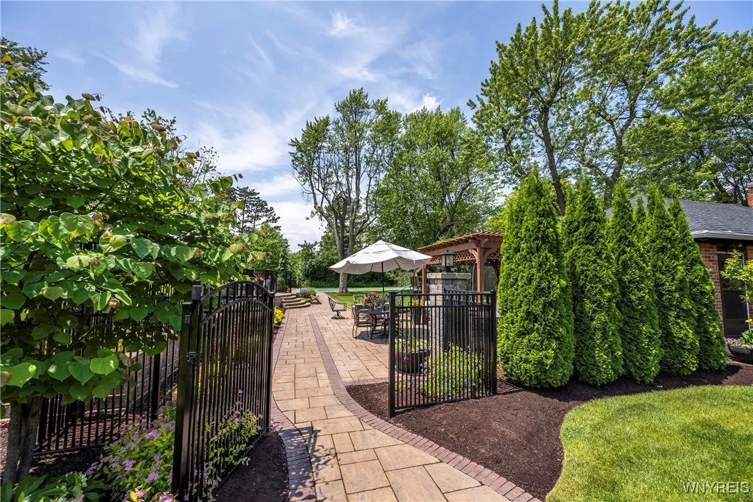 636 Lebrun Road, Amherst, New York 14226, Amherst, New York 14226, 4 Bedrooms Bedrooms, 21 Rooms Rooms,3 BathroomsBathrooms,Residential,Closed,636 Lebrun Road, Amherst, New York 14226,B1615715