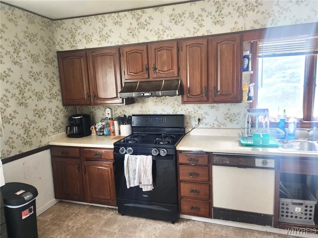 914 South Main Street, Shelby, New York 14103, Shelby, New York 14103, 4 Bedrooms Bedrooms, 11 Rooms Rooms,2 BathroomsBathrooms,Residential,Closed,914 South Main Street, Shelby, New York 14103,0,B1616836