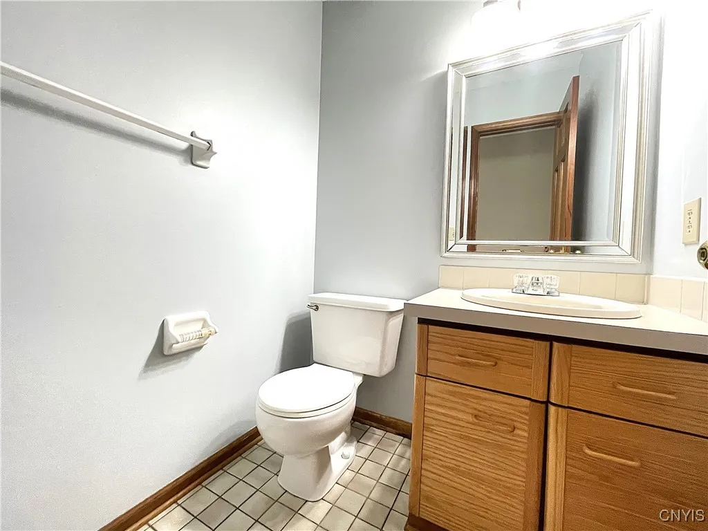 4589 Stoneledge Lane, Manlius, New York 13104, Manlius, New York 13104, 7 Bedrooms Bedrooms, 16 Rooms Rooms,2 BathroomsBathrooms,Residential,Closed,4589 Stoneledge Lane, Manlius, New York 13104,0,S1617421