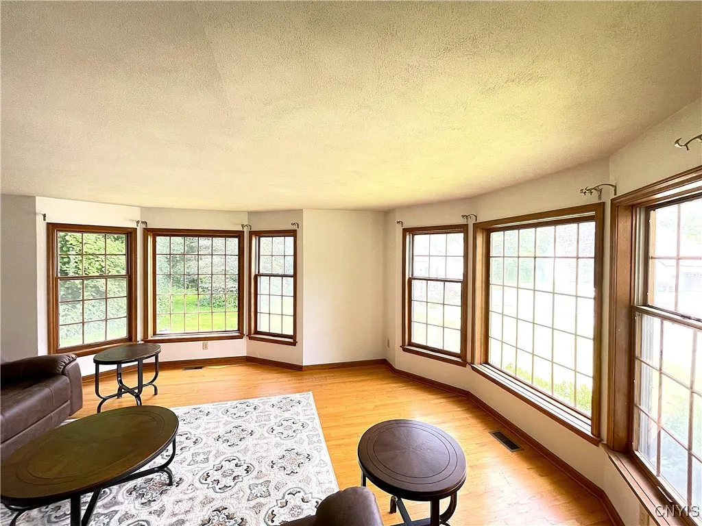 4589 Stoneledge Lane, Manlius, New York 13104, Manlius, New York 13104, 7 Bedrooms Bedrooms, 16 Rooms Rooms,2 BathroomsBathrooms,Residential,Closed,4589 Stoneledge Lane, Manlius, New York 13104,0,S1617421