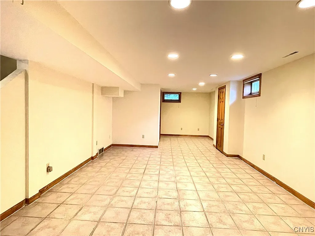 4589 Stoneledge Lane, Manlius, New York 13104, Manlius, New York 13104, 7 Bedrooms Bedrooms, 16 Rooms Rooms,2 BathroomsBathrooms,Residential,Closed,4589 Stoneledge Lane, Manlius, New York 13104,0,S1617421