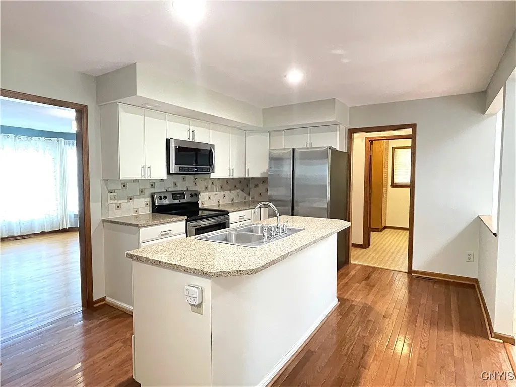 4589 Stoneledge Lane, Manlius, New York 13104, Manlius, New York 13104, 7 Bedrooms Bedrooms, 16 Rooms Rooms,2 BathroomsBathrooms,Residential,Closed,4589 Stoneledge Lane, Manlius, New York 13104,0,S1617421