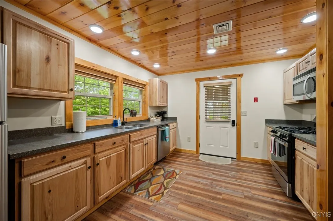 224 Macarthur Road, Russia, New York 13324, Russia, New York 13324, 4 Bedrooms Bedrooms, 10 Rooms Rooms,3 BathroomsBathrooms,Residential,Closed,224 Macarthur Road, Russia, New York 13324,0,S1617443