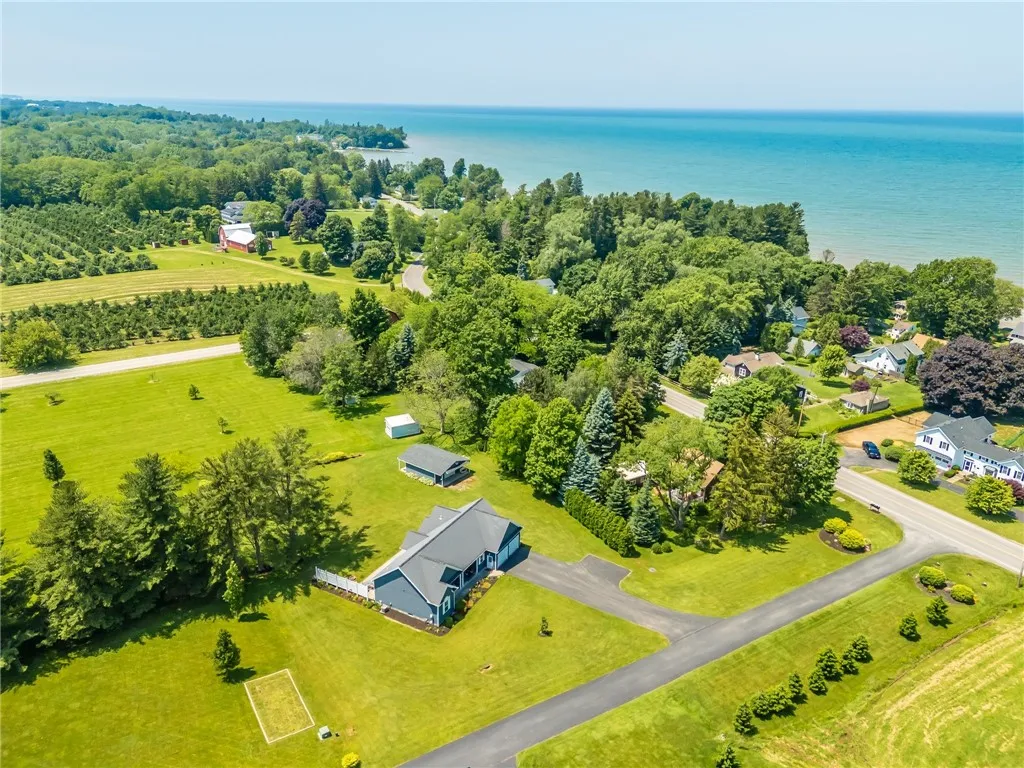 4424 Lake Road, Williamson, New York 14589, Williamson, New York 14589, 3 Bedrooms Bedrooms, 12 Rooms Rooms,2 BathroomsBathrooms,Residential,Closed,4424 Lake Road, Williamson, New York 14589,0,R1616288