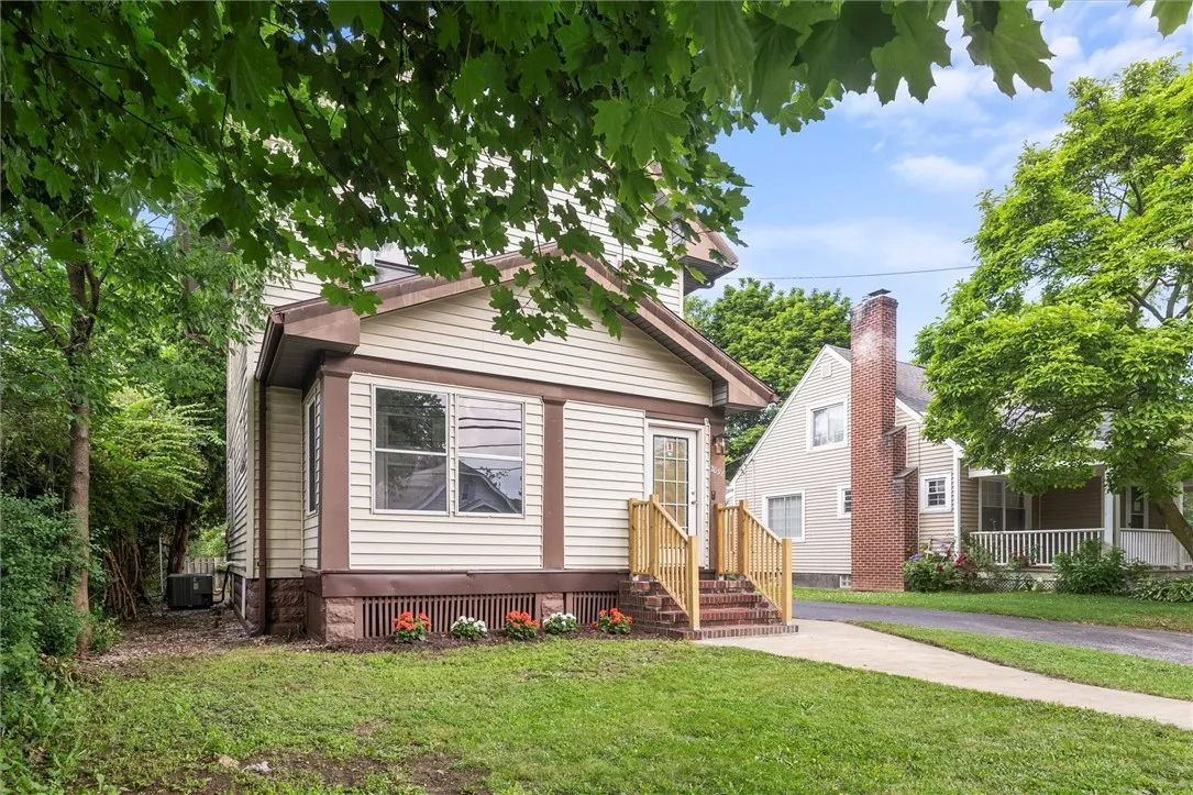 2098 Clifford Avenue, Rochester, New York 14609, Rochester, New York 14609, 3 Bedrooms Bedrooms, 9 Rooms Rooms,1 BathroomBathrooms,Residential,Closed,2098 Clifford Avenue, Rochester, New York 14609,0,R1617499