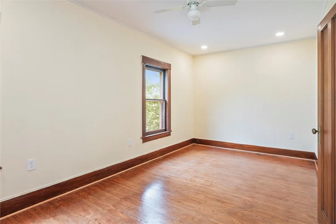 2098 Clifford Avenue, Rochester, New York 14609, Rochester, New York 14609, 3 Bedrooms Bedrooms, 9 Rooms Rooms,1 BathroomBathrooms,Residential,Closed,2098 Clifford Avenue, Rochester, New York 14609,0,R1617499
