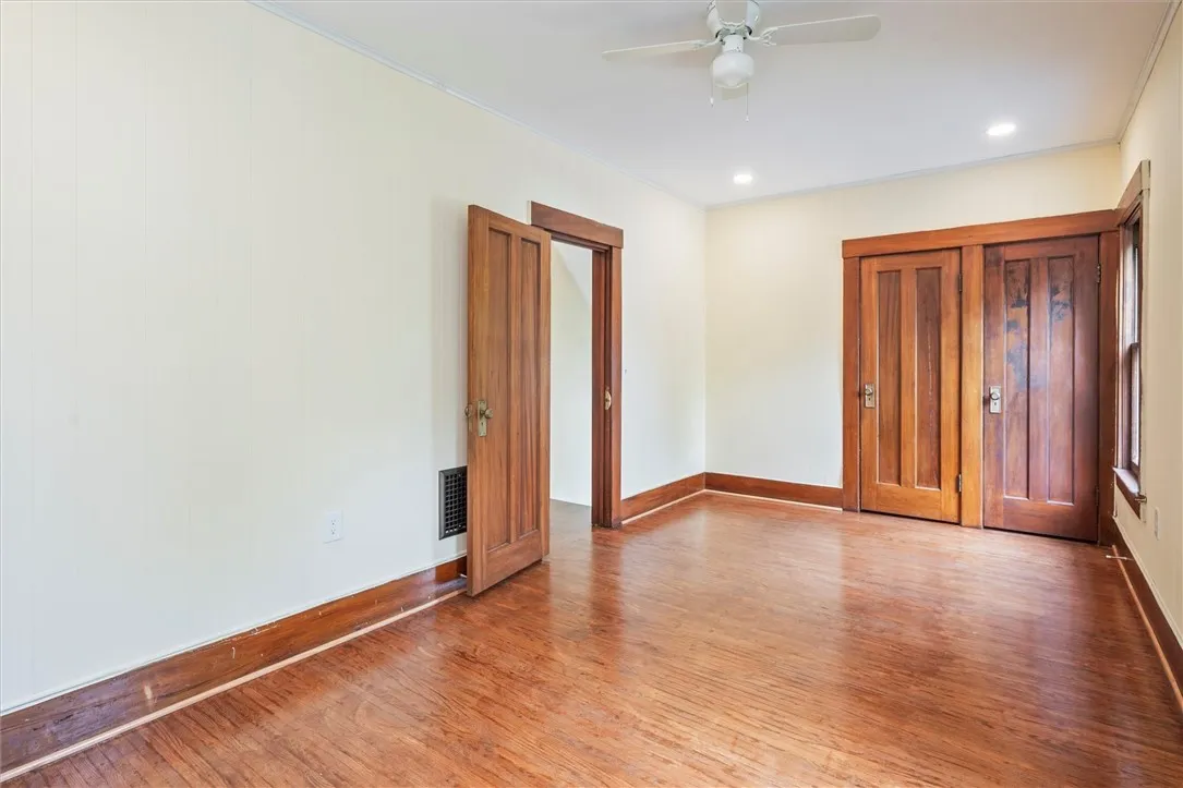 2098 Clifford Avenue, Rochester, New York 14609, Rochester, New York 14609, 3 Bedrooms Bedrooms, 9 Rooms Rooms,1 BathroomBathrooms,Residential,Closed,2098 Clifford Avenue, Rochester, New York 14609,0,R1617499