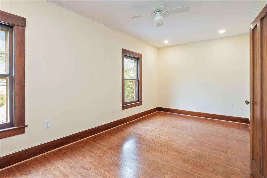 2098 Clifford Avenue, Rochester, New York 14609, Rochester, New York 14609, 3 Bedrooms Bedrooms, 9 Rooms Rooms,1 BathroomBathrooms,Residential,Closed,2098 Clifford Avenue, Rochester, New York 14609,0,R1617499