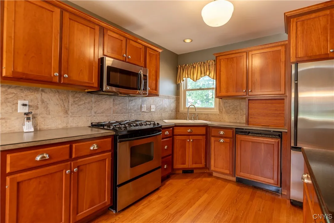 198 Timber Wolf Circle, Geddes, New York 13209, Geddes, New York 13209, 2 Bedrooms Bedrooms, 6 Rooms Rooms,2 BathroomsBathrooms,Residential,Closed,198 Timber Wolf Circle, Geddes, New York 13209,0,S1617527