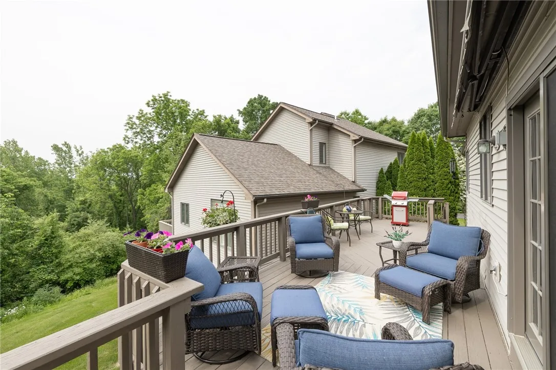 31 Spruce Rdg, Perinton, New York 14450, Perinton, New York 14450, 4 Bedrooms Bedrooms, 10 Rooms Rooms,3 BathroomsBathrooms,Residential,Closed,31 Spruce Rdg, Perinton, New York 14450,R1615547