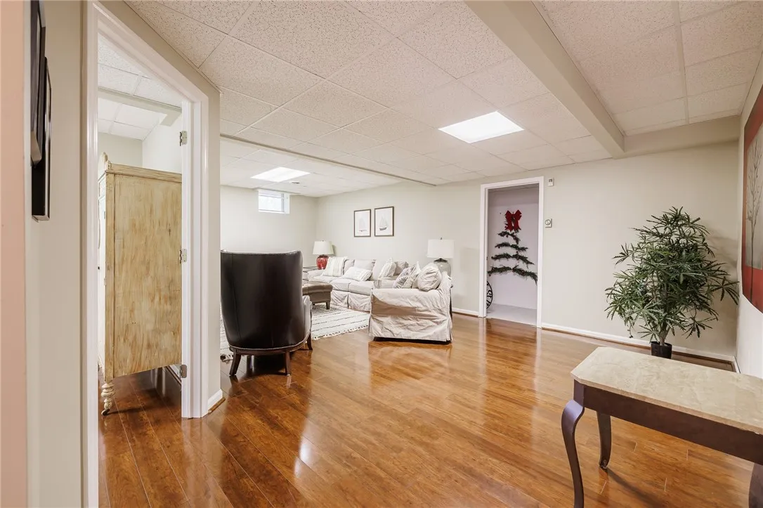 31 Spruce Rdg, Perinton, New York 14450, Perinton, New York 14450, 4 Bedrooms Bedrooms, 10 Rooms Rooms,3 BathroomsBathrooms,Residential,Closed,31 Spruce Rdg, Perinton, New York 14450,R1615547