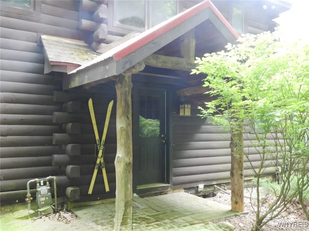 Right side: "Main" entry area.