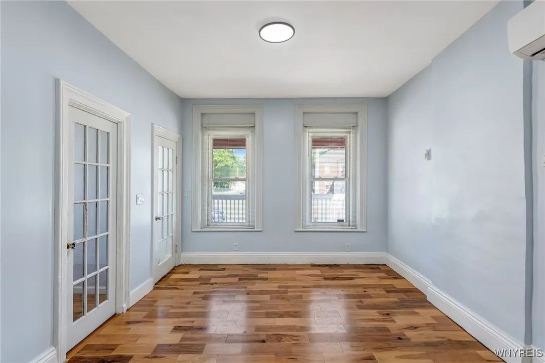 152 Mulberry Street, Buffalo, New York 14204, Buffalo, New York 14204, 3 Bedrooms Bedrooms, 8 Rooms Rooms,1 BathroomBathrooms,Residential,For Sale,152 Mulberry Street, Buffalo, New York 14204,B1617293