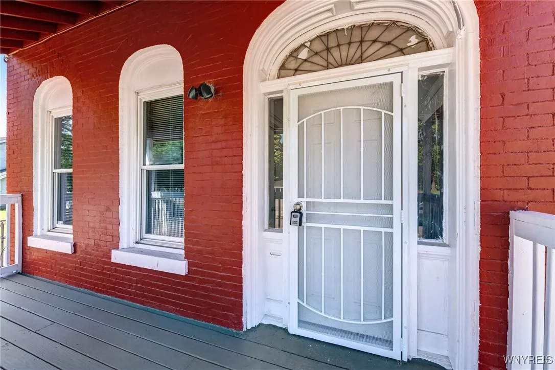 152 Mulberry Street, Buffalo, New York 14204, Buffalo, New York 14204, 3 Bedrooms Bedrooms, 8 Rooms Rooms,1 BathroomBathrooms,Residential,For Sale,152 Mulberry Street, Buffalo, New York 14204,B1617293