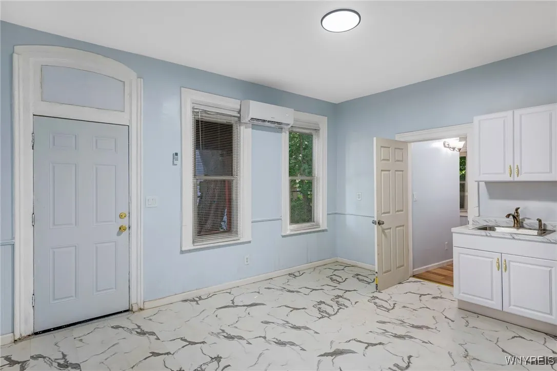 152 Mulberry Street, Buffalo, New York 14204, Buffalo, New York 14204, 3 Bedrooms Bedrooms, 8 Rooms Rooms,1 BathroomBathrooms,Residential,For Sale,152 Mulberry Street, Buffalo, New York 14204,B1617293