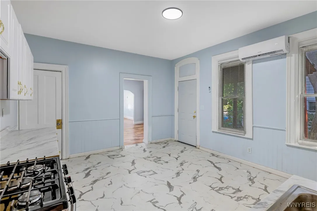 152 Mulberry Street, Buffalo, New York 14204, Buffalo, New York 14204, 3 Bedrooms Bedrooms, 8 Rooms Rooms,1 BathroomBathrooms,Residential,For Sale,152 Mulberry Street, Buffalo, New York 14204,B1617293