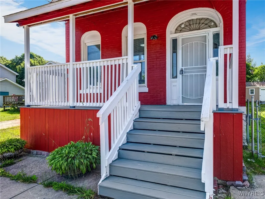 152 Mulberry Street, Buffalo, New York 14204, Buffalo, New York 14204, 3 Bedrooms Bedrooms, 8 Rooms Rooms,1 BathroomBathrooms,Residential,For Sale,152 Mulberry Street, Buffalo, New York 14204,B1617293