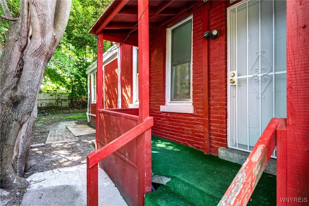 152 Mulberry Street, Buffalo, New York 14204, Buffalo, New York 14204, 3 Bedrooms Bedrooms, 8 Rooms Rooms,1 BathroomBathrooms,Residential,For Sale,152 Mulberry Street, Buffalo, New York 14204,B1617293