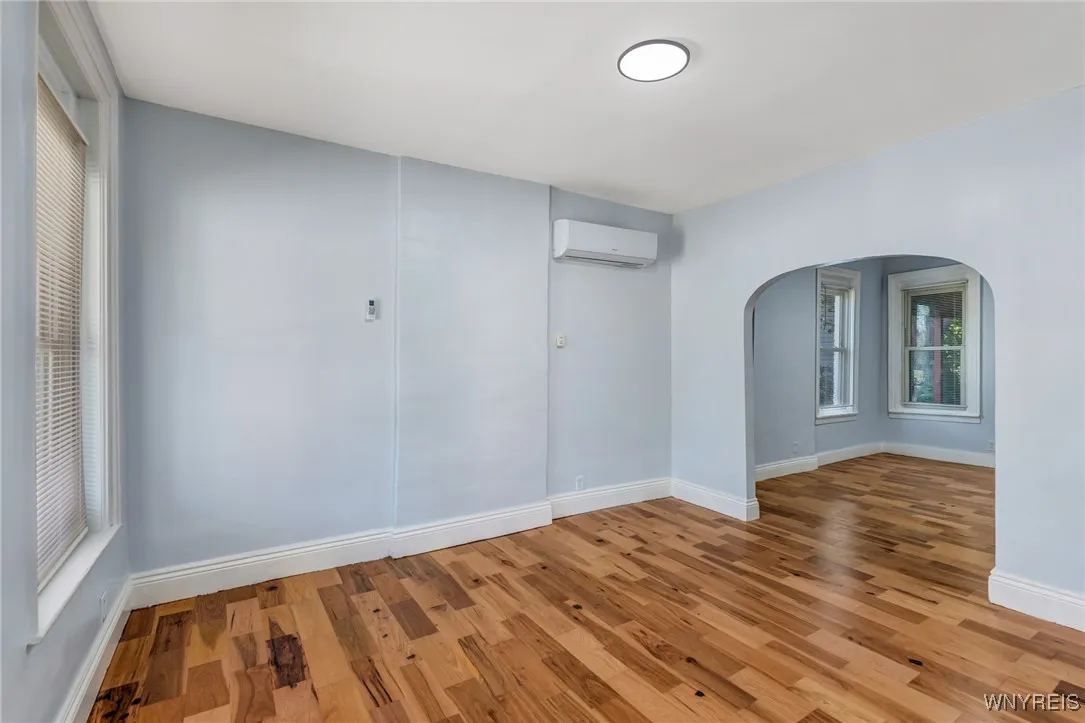 152 Mulberry Street, Buffalo, New York 14204, Buffalo, New York 14204, 3 Bedrooms Bedrooms, 8 Rooms Rooms,1 BathroomBathrooms,Residential,For Sale,152 Mulberry Street, Buffalo, New York 14204,B1617293