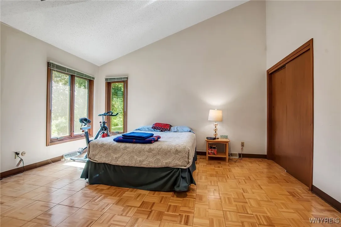 83 Randwood Drive, Amherst, New York 14068, Amherst, New York 14068, 5 Bedrooms Bedrooms, 10 Rooms Rooms,3 BathroomsBathrooms,Residential,Closed,83 Randwood Drive, Amherst, New York 14068,0,B1616579