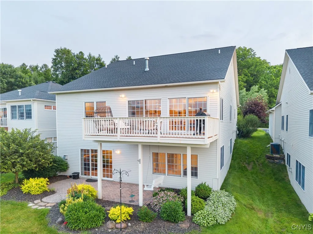 6092 Bay Hill Circle, Dewitt, New York 13078, De Witt, New York 13078, 4 Bedrooms Bedrooms, 9 Rooms Rooms,2 BathroomsBathrooms,Residential,Closed,6092 Bay Hill Circle, Dewitt, New York 13078,S1617190