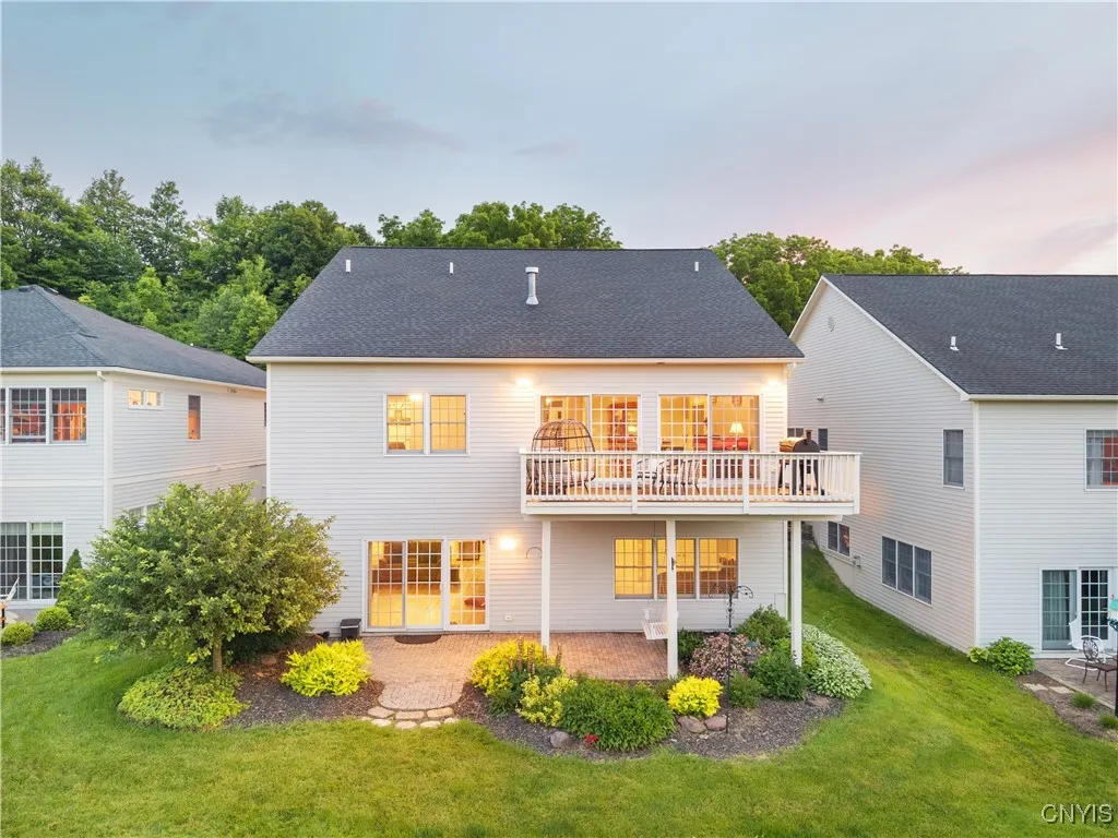 6092 Bay Hill Circle, Dewitt, New York 13078, De Witt, New York 13078, 4 Bedrooms Bedrooms, 9 Rooms Rooms,2 BathroomsBathrooms,Residential,Closed,6092 Bay Hill Circle, Dewitt, New York 13078,S1617190