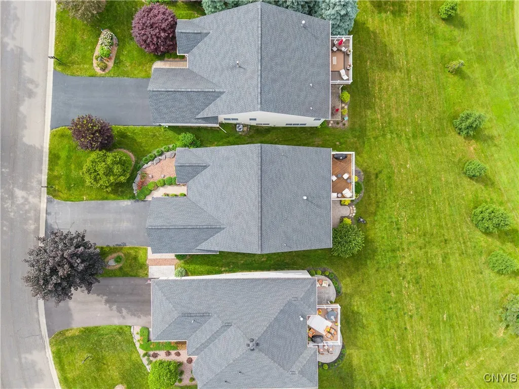 6092 Bay Hill Circle, Dewitt, New York 13078, De Witt, New York 13078, 4 Bedrooms Bedrooms, 9 Rooms Rooms,2 BathroomsBathrooms,Residential,Closed,6092 Bay Hill Circle, Dewitt, New York 13078,S1617190