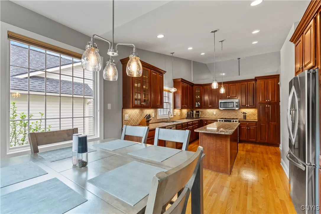 6092 Bay Hill Circle, Dewitt, New York 13078, De Witt, New York 13078, 4 Bedrooms Bedrooms, 9 Rooms Rooms,2 BathroomsBathrooms,Residential,Closed,6092 Bay Hill Circle, Dewitt, New York 13078,S1617190