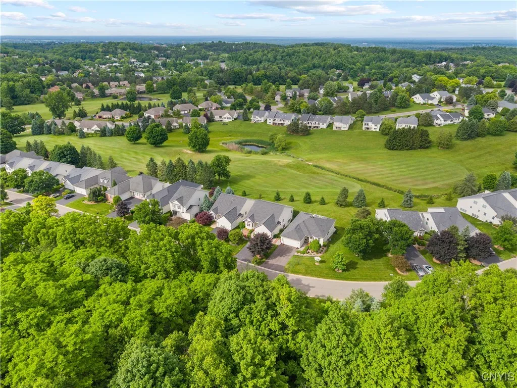 6092 Bay Hill Circle, Dewitt, New York 13078, De Witt, New York 13078, 4 Bedrooms Bedrooms, 9 Rooms Rooms,2 BathroomsBathrooms,Residential,Closed,6092 Bay Hill Circle, Dewitt, New York 13078,S1617190