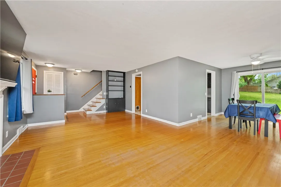 917 Whalen Road, Penfield, New York 14526, Penfield, New York 14526, 4 Bedrooms Bedrooms, 7 Rooms Rooms,2 BathroomsBathrooms,Residential,Closed,917 Whalen Road, Penfield, New York 14526,0,R1617547