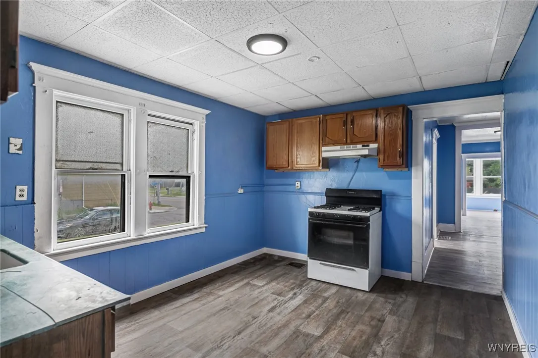 641 Hopkins Street, Buffalo, New York 14220, Buffalo, New York 14220, 6 Bedrooms Bedrooms, ,2 BathroomsBathrooms,Residential,For Sale,641 Hopkins Street, Buffalo, New York 14220,B1617630
