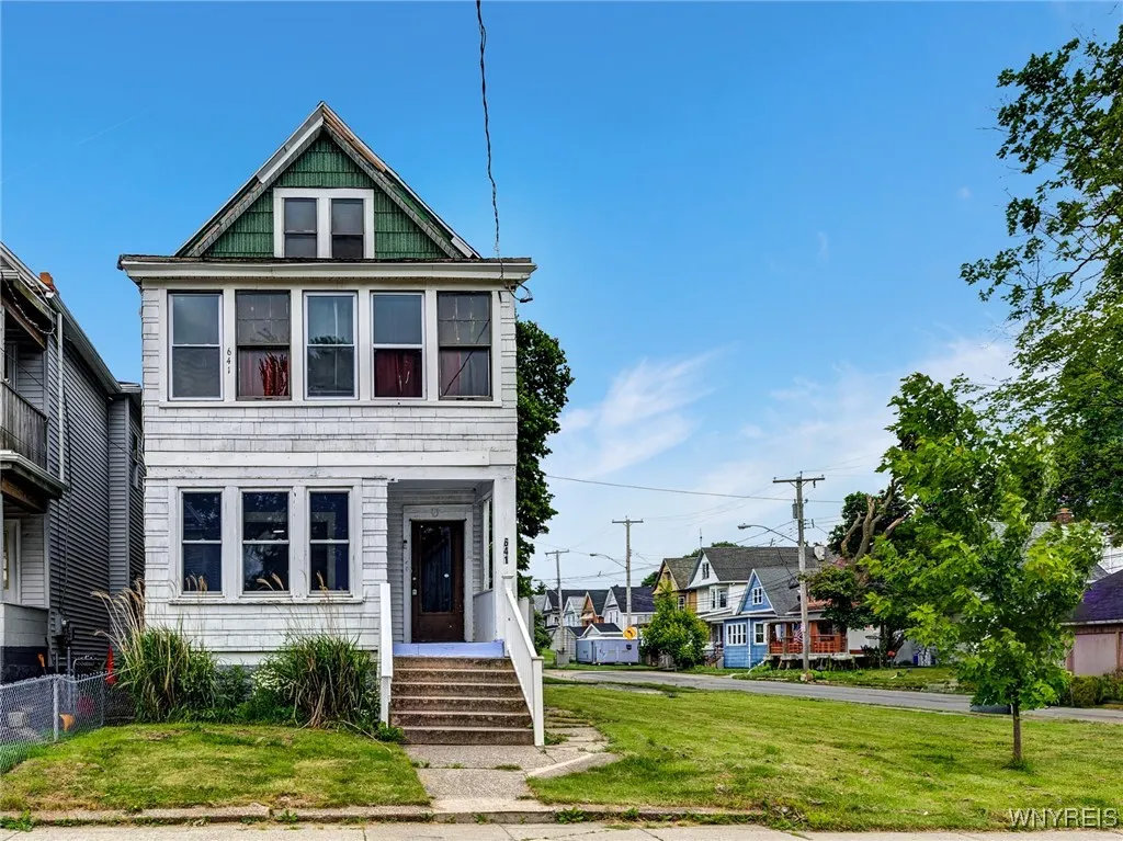 641 Hopkins Street, Buffalo, New York 14220, Buffalo, New York 14220, 6 Bedrooms Bedrooms, ,2 BathroomsBathrooms,Residential,For Sale,641 Hopkins Street, Buffalo, New York 14220,B1617630